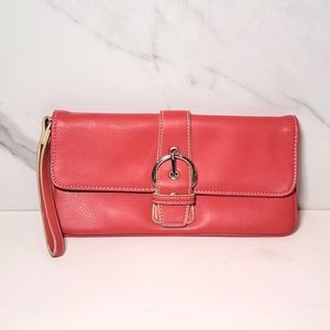NEW YORK & COMPANY Coral envelope clutch NWT